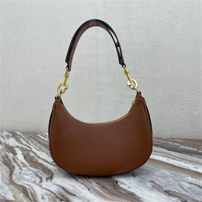 Ce**e medium ava strap bag in smooth calfskin tan