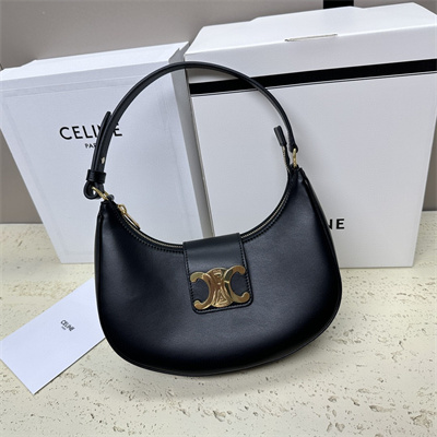 Ce**e medium ava triomphe bag in smooth calfskin black