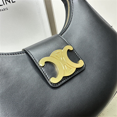 Ce**e medium ava triomphe bag in smooth calfskin black