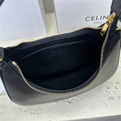 Ce**e medium ava triomphe bag in smooth calfskin black