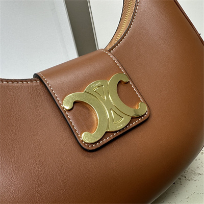 Ce**e medium ava triomphe bag in smooth calfskin tan