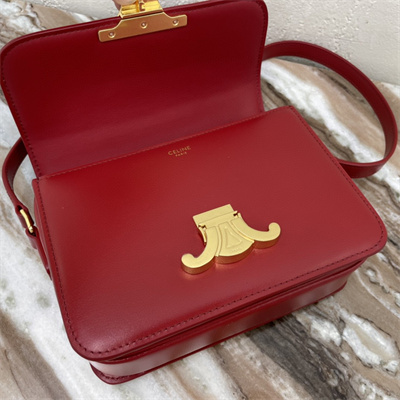 Ce**e teen triomphe bag in shiny calfskin bordeaux color