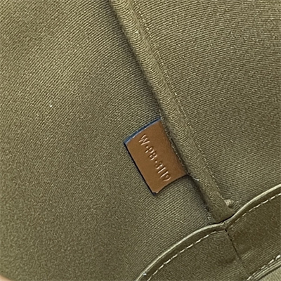 Ce**e small bucket in triomphe canvas and calfskin tan