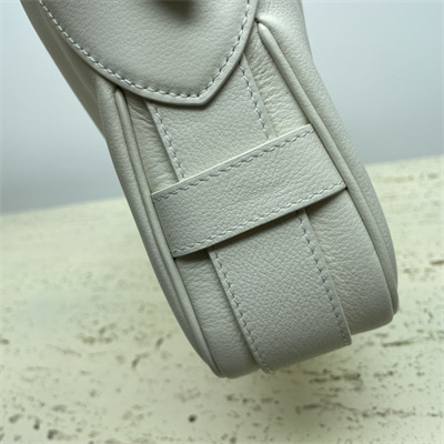 ce**e medium romy in S*pple calfskin light stone