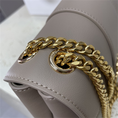 ce**e teen victoire bag in S*pple calfskin light brown