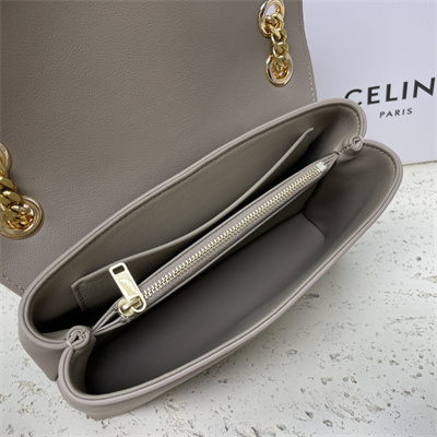 ce**e teen victoire bag in S*pple calfskin light brown