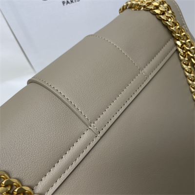 ce**e medium victoire bag in S*pple calfskin light brown