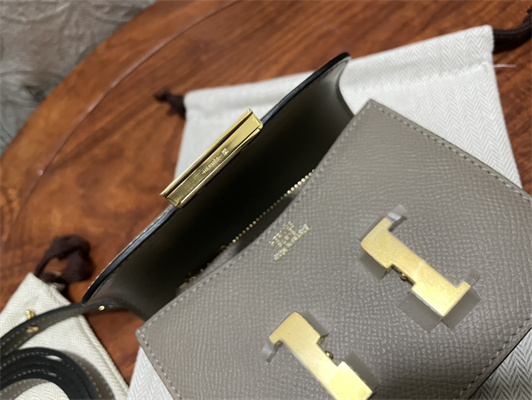 Constance SLIM Wallet With Strap Epsom Leather Gold Tone Metal In Grey Color HS