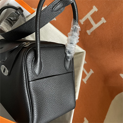 Lindy Bag Taurillon Clemence Leather 26/30CM Silver Tone Metal In Black Color HS