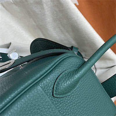 Lindy Bag Taurillon Clemence Leather 26/30CM Silver Tone Metal In Malachite Color HS