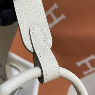 Lindy Bag Taurillon Clemence Leather 26/30CM Silver Tone Metal In Craie Color HS