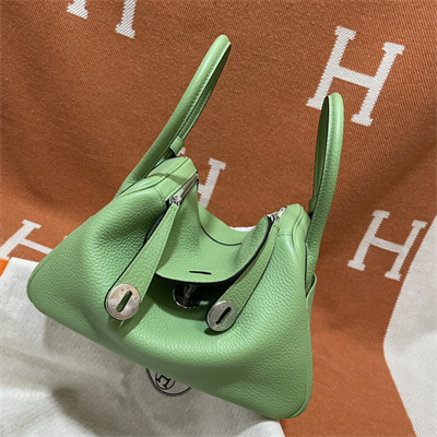 Lindy Bag Taurillon Clemence Leather 26/30CM Silver Tone Metal In Vert Criquet Color HS