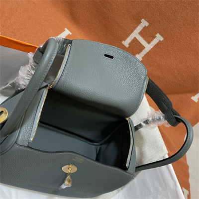 Lindy Bag Taurillon Clemence Leather 26/30CM Gold Tone Metal In Vert Amande Color HS