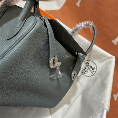 Lindy Bag Taurillon Clemence Leather 26/30CM Silver Tone Metal In Vert Amande Color HS