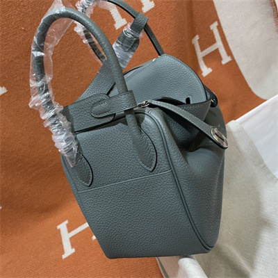 Lindy Bag Taurillon Clemence Leather 26/30CM Silver Tone Metal In Vert Amande Color HS