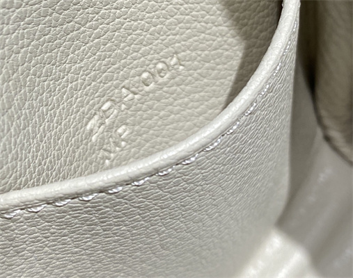 Lindy Mini Bag Calfskin Leather Gold/Silver Tone Metal In Craie Color