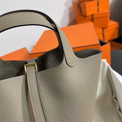 Picotin Lock Bag Togo Leather 18/22CM Gold/Silver Tone Metal In Tourterelle Color HS