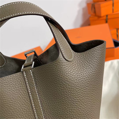 Picotin Lock Bag Togo Leather 18/22CM Gold/Silver Tone Metal In Etoupe Color HS