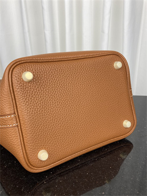 Picotin Lock Bag Taurillon Clemence Leather 18/22CM Gold/Silver Tone Metal In Gold Color HS