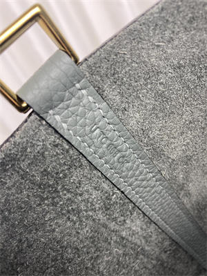 Picotin Lock Bag Taurillon Clemence Leather 18/22CM Gold/Silver Tone Metal In Vert Amande Color HS