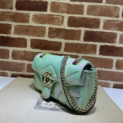 G*u*i gg marmont medium shoulder bag lt green iridescent 443497