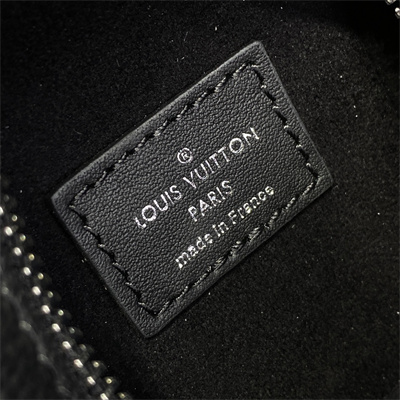 LV Side Trunk MM Grained Calfskin Black M25160