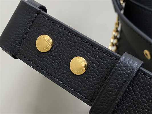 L.V Lock and Walk Grained Calfskin Black M24006