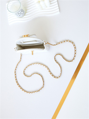 Ch*el clutch with chain shiny aged calfskin gold-tone metal white ap3435