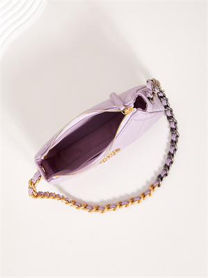 Ch*el 19 clutch with chain shiny lambskin, gold-tone, silver-tone & ruthenium-finish metal lilac ap3763