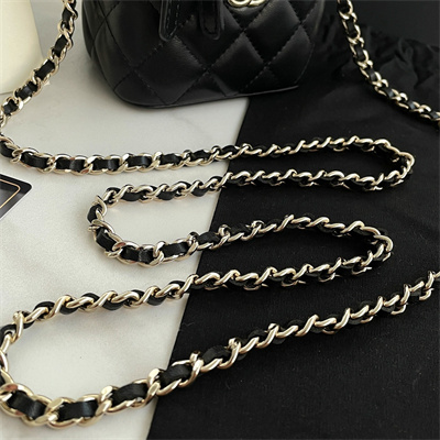 Ch*el small vanity case with chain lambskin gold tone metal black ap2198