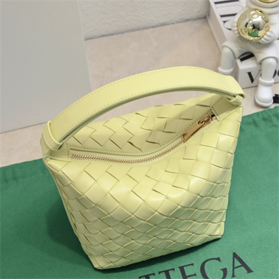 BV Candy Wallace Bag Calfskin Ice Cream