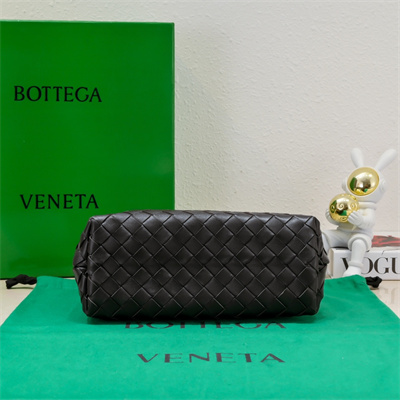 BV Small Andiamo Top handle bag With Chain Lambskin Leather Fondant