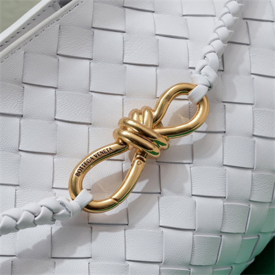 BV East West Andiamo Top handle bag Lambskin Leather White