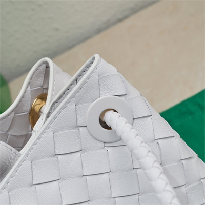 BV East West Andiamo Top handle bag Lambskin Leather White