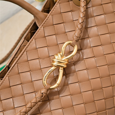 BV East West Andiamo Top handle bag Lambskin Leather Cognac