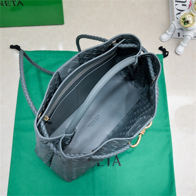 BV Medium Andiamo Top handle bag Lambskin Leather Slate Grey