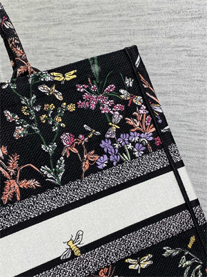 cd large book tote black multicolor D*or herbarium embroidery