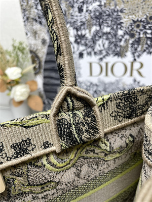 cd medium D*oriviera D*or book tote raffia with aquamarina toile de jouy sauvage embroidery yellow
