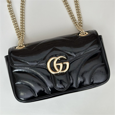 Gu.cci GG Marmont Medium Shoulder Bag Patent Leather Black 443497