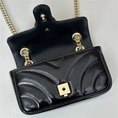 G*u*i gg marmont small shoulder bag patent leather black 446744