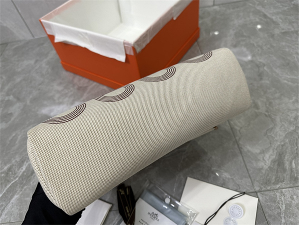 Her.mes Herbag 31 Canvas and Calfskin With Printing