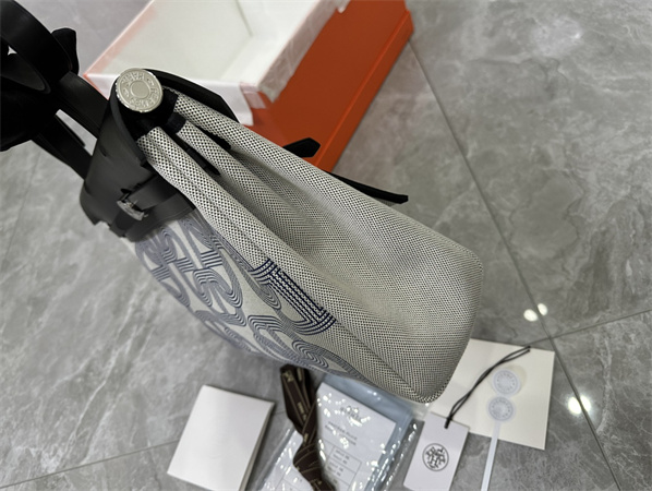 Her.mes Herbag 31 Canvas and Calfskin With Printing