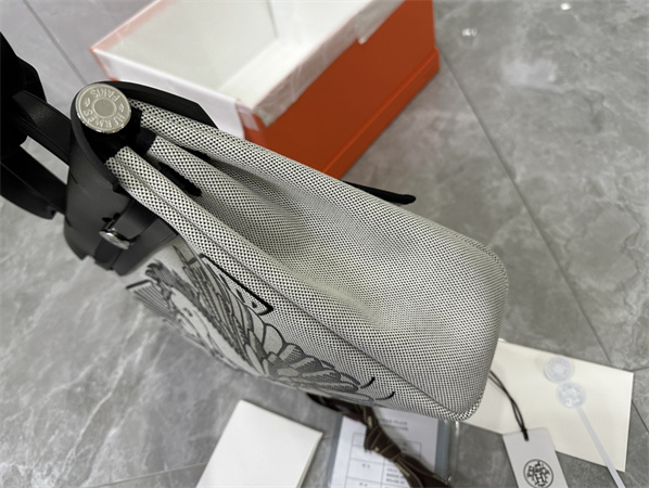 Her.mes Herbag 31 Canvas and Calfskin With Printing