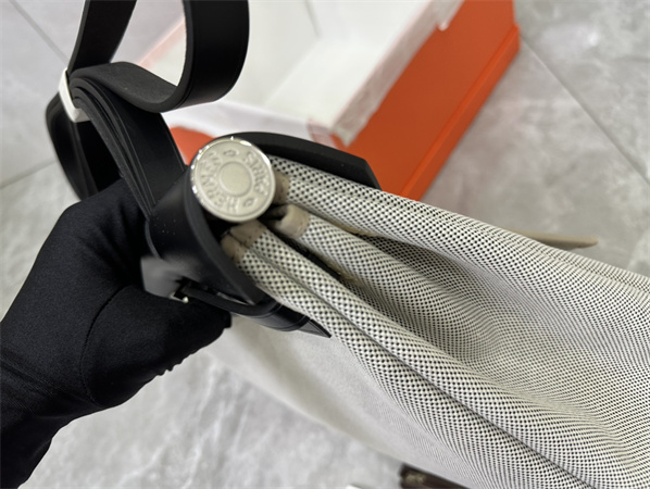 Her.mes Herbag 31 Canvas and Calfskin