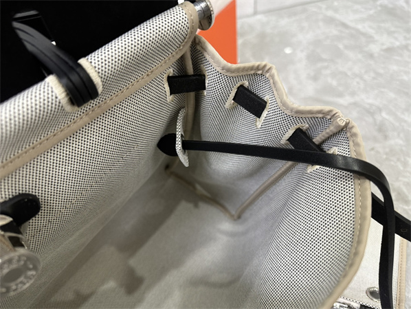 Her.mes Herbag 31 Canvas and Calfskin