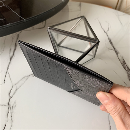 L.V Card Holder Monogram Eclipse Canvas M60378