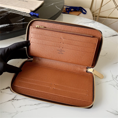 LV Zippy Organiser In Monogram Canvas M62581