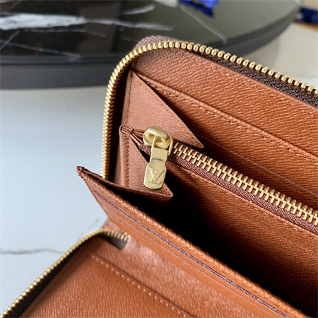 LV Zippy Organiser In Monogram Canvas M62581