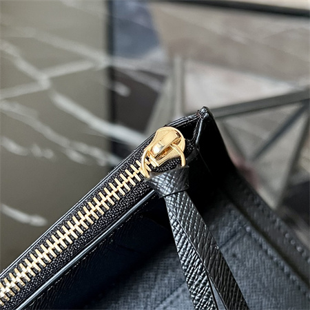 L.V Victorine Wallet Monogram Canvas and Reverse Canvas M81557