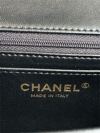 Ch*el mini flap bag with top handle charm patent calfskin gold tone metal black as2431